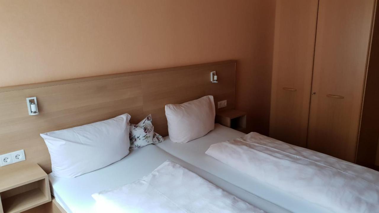 Central-Hotel 特拉本特拉巴赫 外观 照片